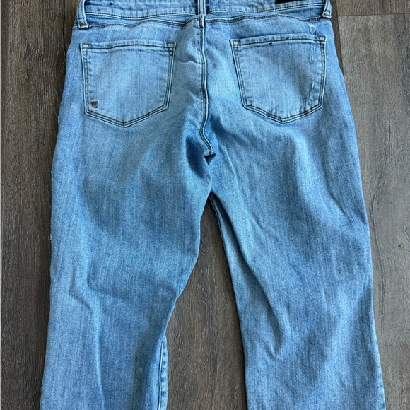 Kut from the Kloth Jeans. Women’s size 8. Light Wash. - Picture 8 of 9